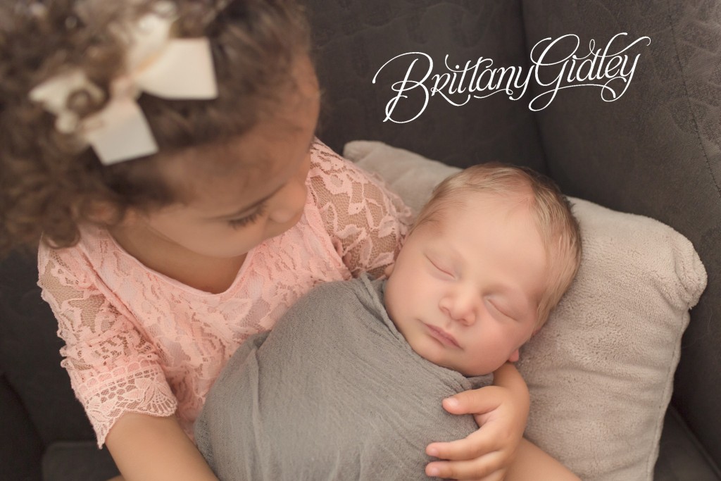 Lifestyle Newborn Photo Shoot | Newborn Baby | In home newborn photography session
