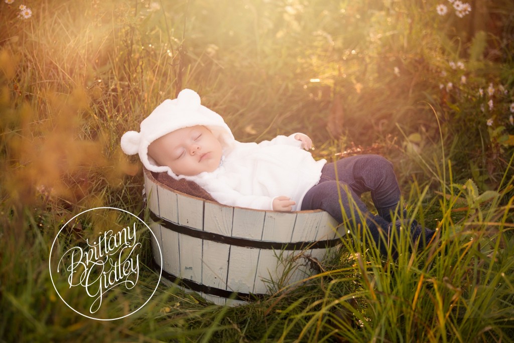 3 month baby | Apple orchard | Baby photography | Baby photographer | Cleveland | Start With The Best