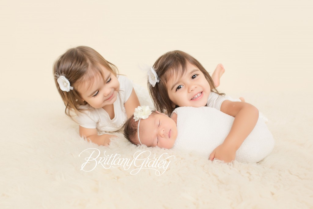 Cleveland Newborn Photographer | 3 Sisters | Newborn Photography Inspiration | Start With The Best | Brittany Gidley Photography LLC