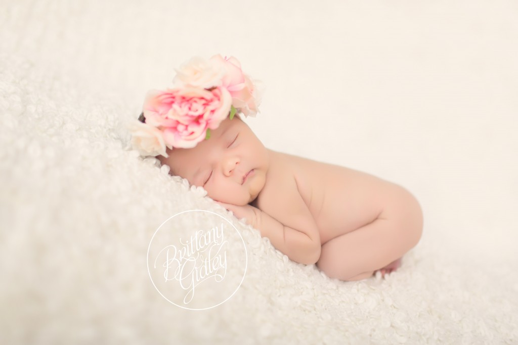 Cleveland Newborn Photography | 3 Sisters | Newborn Photography Inspiration | Start With The Best | Brittany Gidley Photography LLC