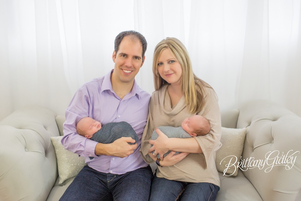 Twin Newborn Photo Shoot | Family | Newborn Inspiration | Newborn Photo Shoot | Twins | Cleveland