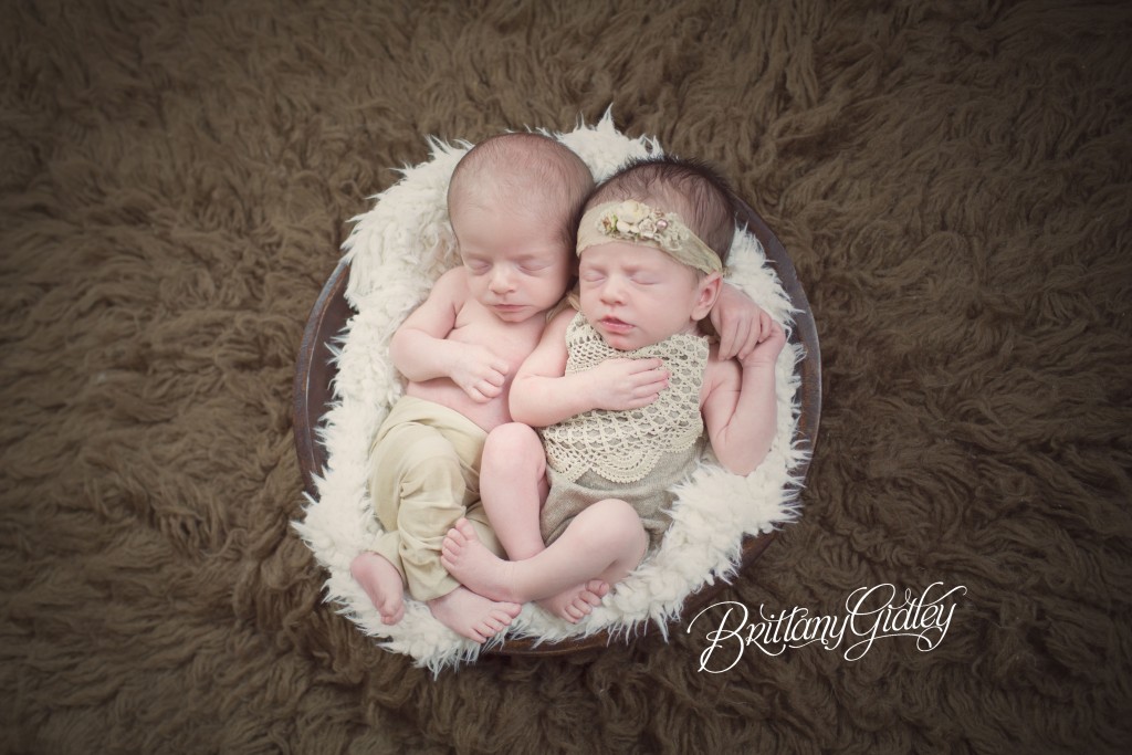 Newborn Twins | Twins | Family Photography | Brittany Gidley Photography LLC | Cleveland, Ohio | Photo Shoot | Newborn Photographer
