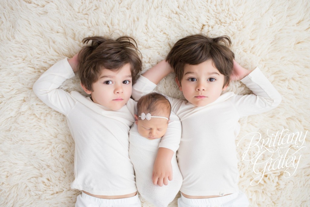 Twins | Newborn Baby | Cleveland | Ohio | Brittany Gidley Photography LLC | Start With The Best | White
