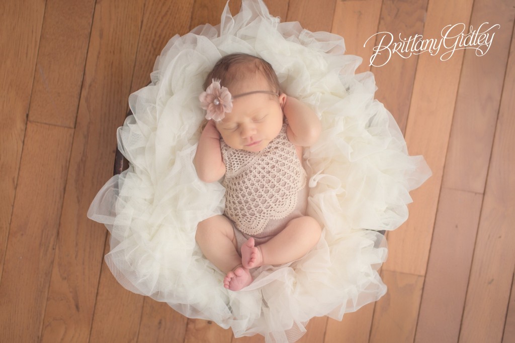 Twins | Newborn Baby | Cleveland | Ohio | Brittany Gidley Photography LLC | Start With The Best | White | Cleveland Newborn Photographer
