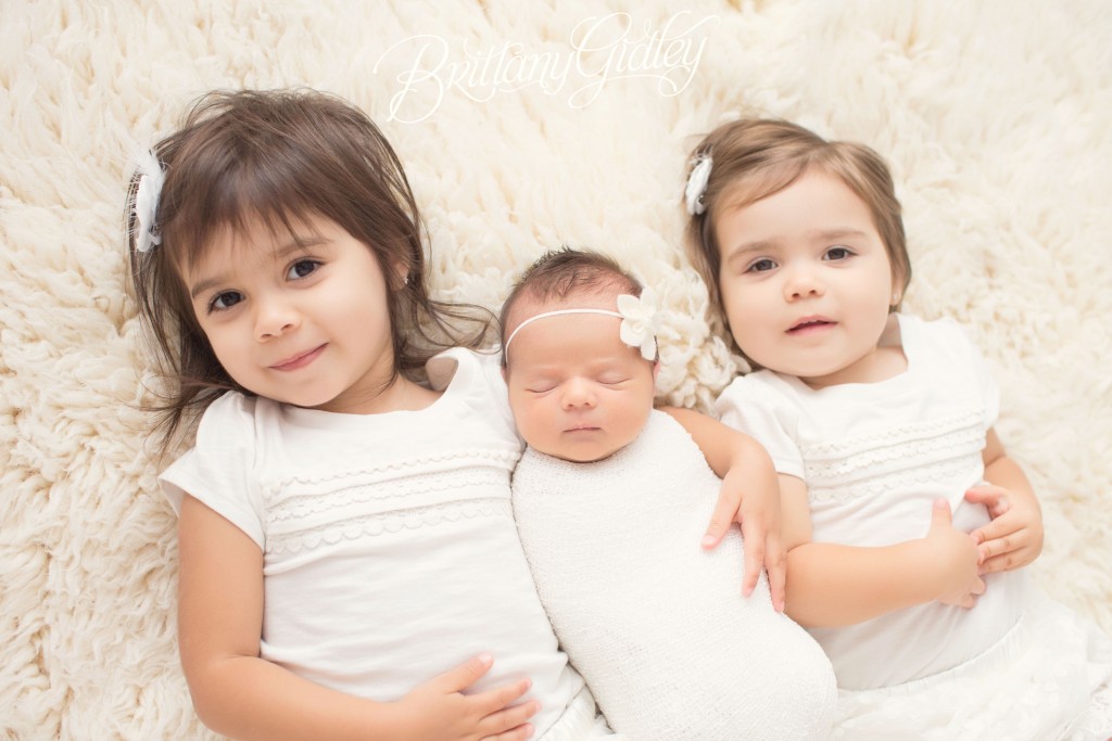 Cleveland Newborn Photography | 3 Sisters | Newborn Photography Inspiration | Start With The Best | Brittany Gidley Photography LLC