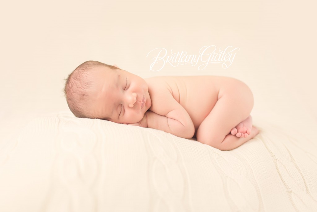 Classic Newborn Photography | Cleveland Photographer | Newborn Photographer