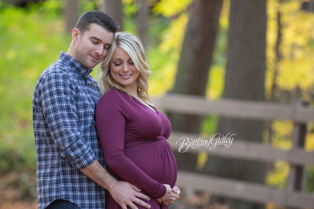 Fall Maternity Photography | Fortier Park | Olmsted Falls, Ohio | Fall Portraits | Maternity | Pregnancy