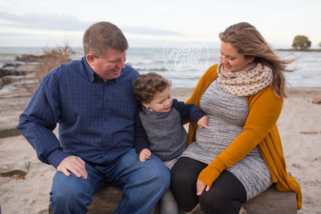 Pregnancy Announcement | Beach | Cleveland, Ohio
