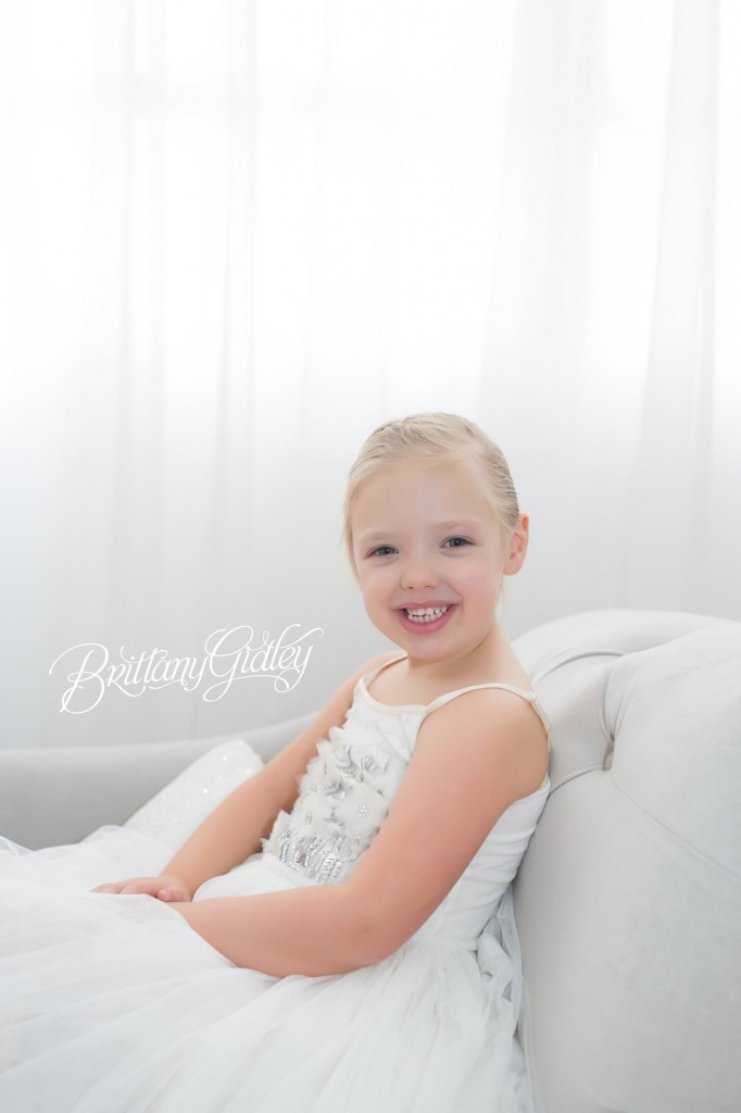 Cleveland Christmas Mini Sessions-91