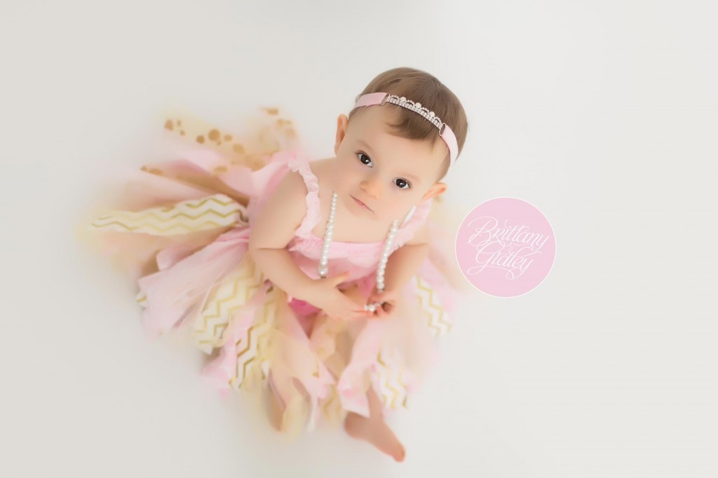 Baby Photographer | Baby Photography | Start With The Best | Cleveland, Ohio | Cake Smash | Baby Poses | Baby Picture Inspiration