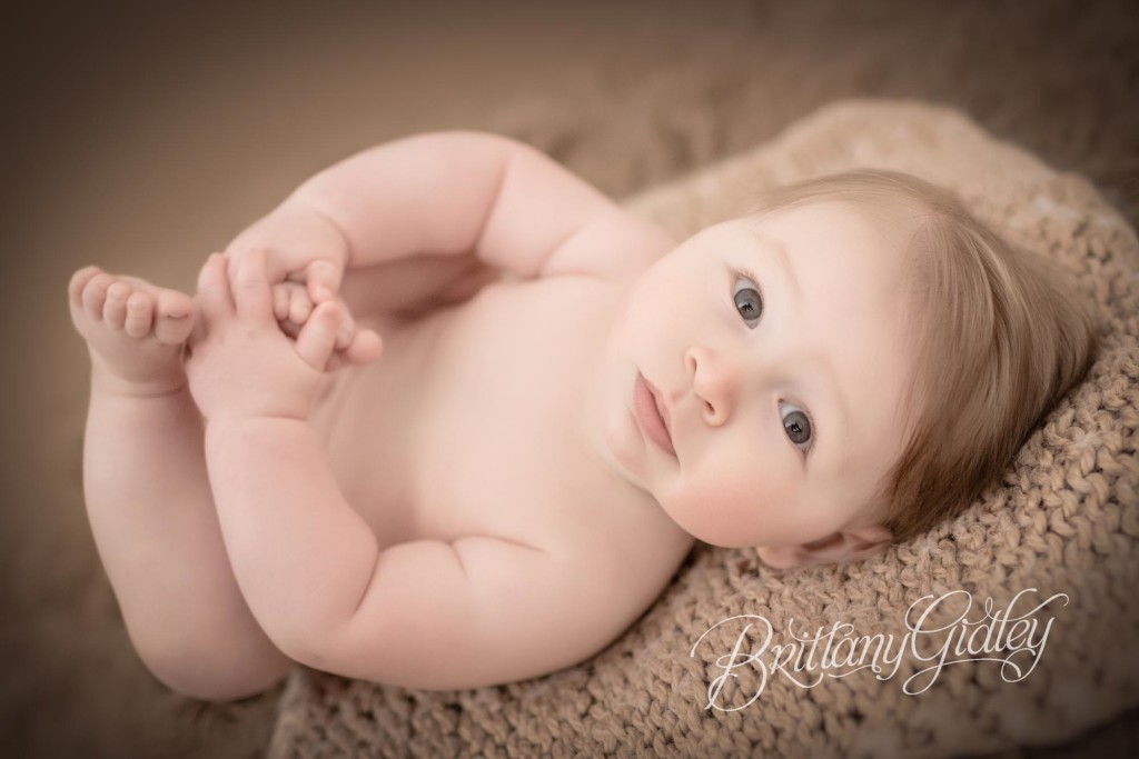 Best Baby Photographer | 6 Month Old | 6 Month baby Photo Shoot | Classic Baby Photography | Cleveland's Best Photographer