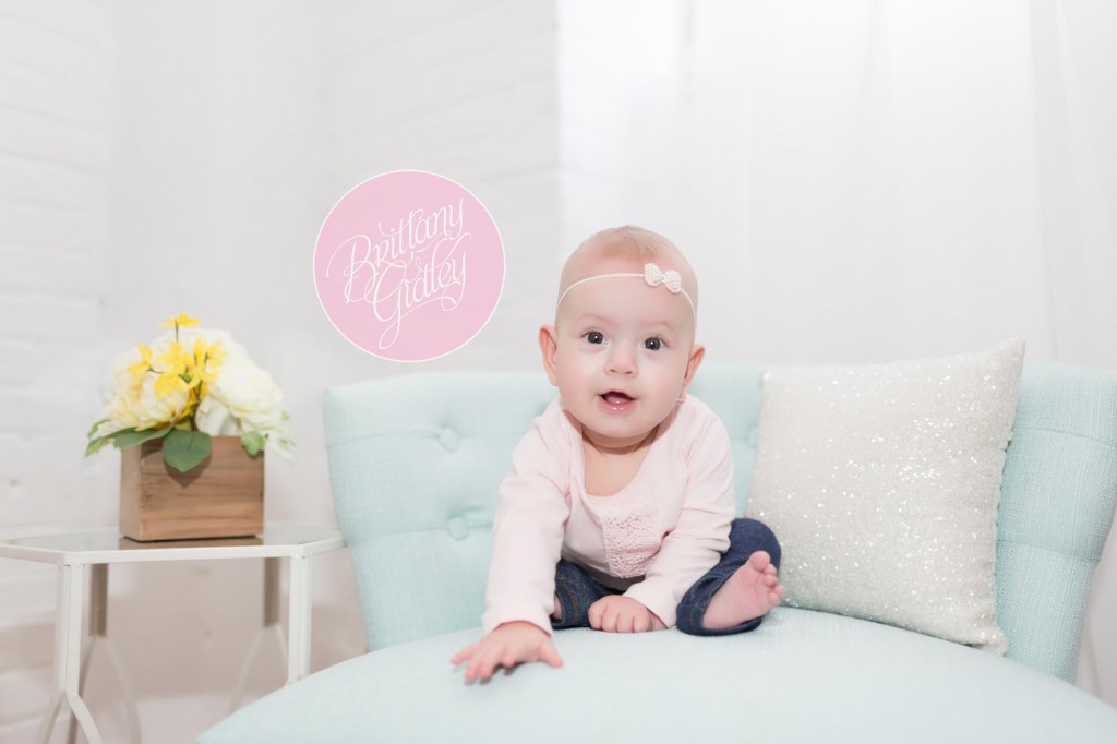 Cleveland Baby Photographer | Cleveland Baby Photography | Cleveland Photography Studio | Baby Photographer | 6 Month Baby