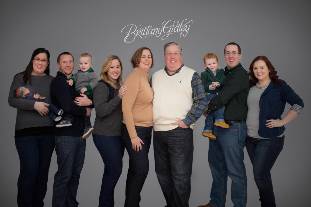 Family Pictures | Family Photographer | Extended Family Potraits | Family | Start With The Best | Brittany Gidley Photography LLC