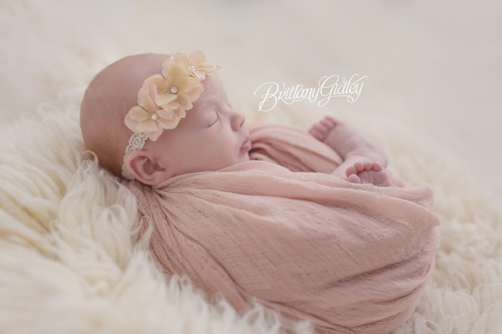 Baby Photographer | Newborn Photography | Cleveland, Ohio | Start With The Best | Cleveland's Best Baby Photographer | Newborn Portraits | Newborn Pictures