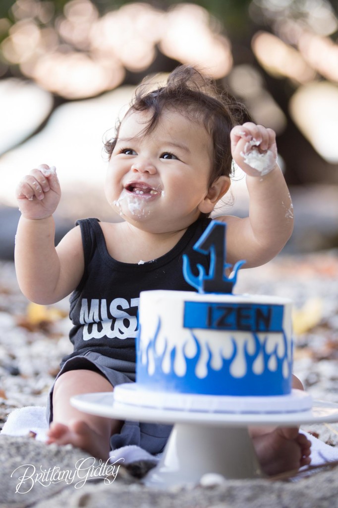 Hawaii Cake Smash Photographer | Photo Shoot | Child Photographer | Beach