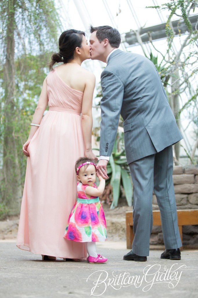 Cleveland Botanical Gardens | Baby Photographer | Cleveland, Ohio | Start With The Best | Love | Family Photo Shoot 
