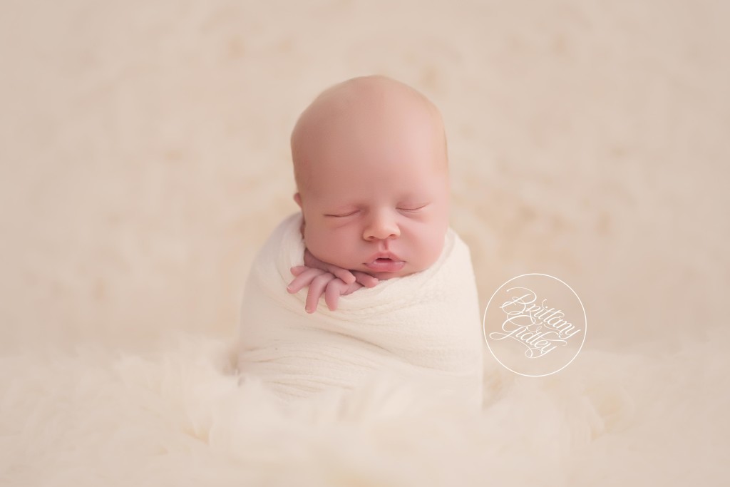 Potato Sack Pose | Newborn Photographer | Start With The Best | Cleveland