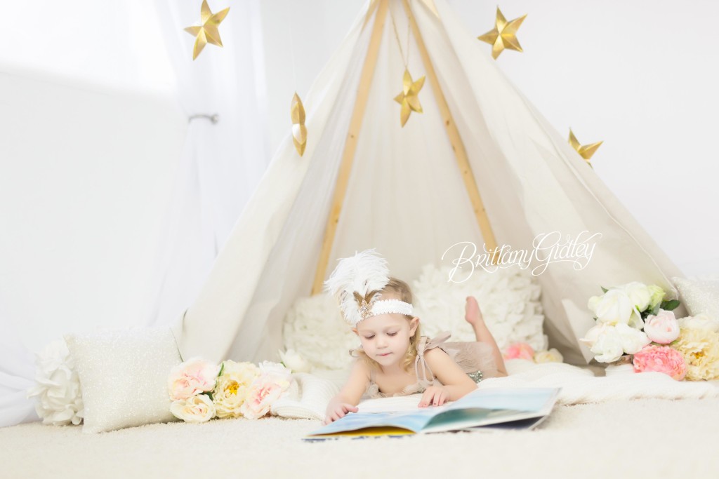 Whimsical Child Photographer | Photography Mentoring | Starry Night | Rainey's Closet | Start With The Best | Cleveland Ohio