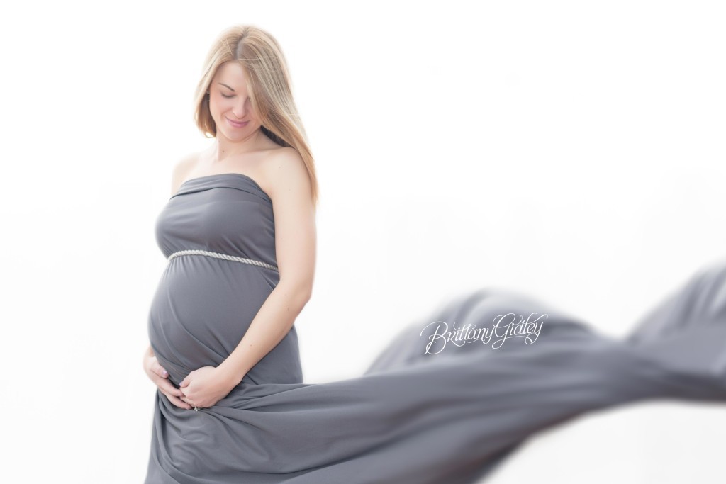 Cleveland Maternity Photographer | Maternity Photographer Cleveland Ohio | Pregnancy | Joy | Gorgeous Maternity Inspiration