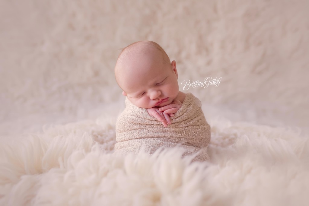 Neworn Posing Inspiration | Potato Sack Pose | Brittany Gidley Photography LLC