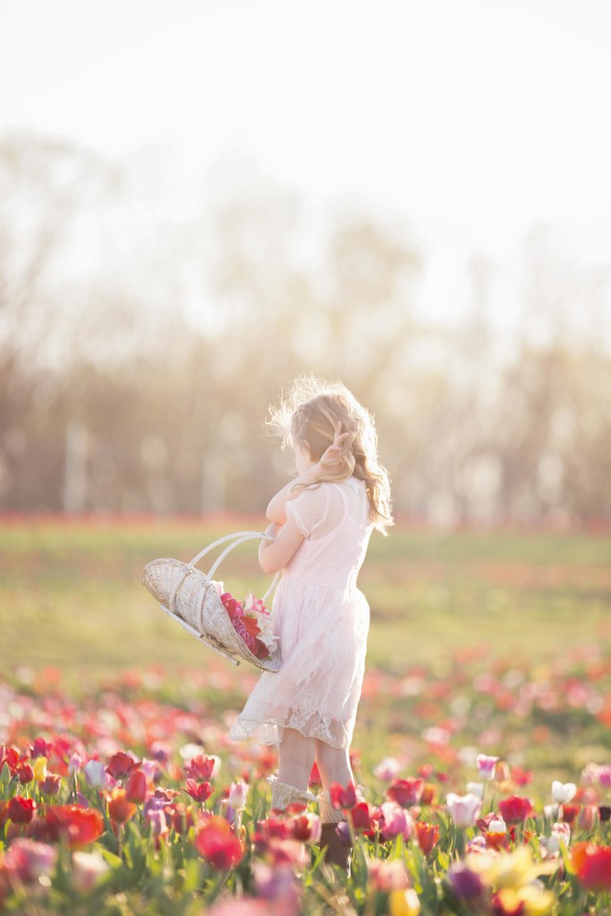 Tulip Field | Children | Golden Hour | Photo Shoot | Sunset | Canon