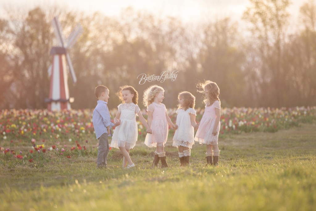 Tulip Field | Children | Golden Hour | Photo Shoot | Sunset | Canon