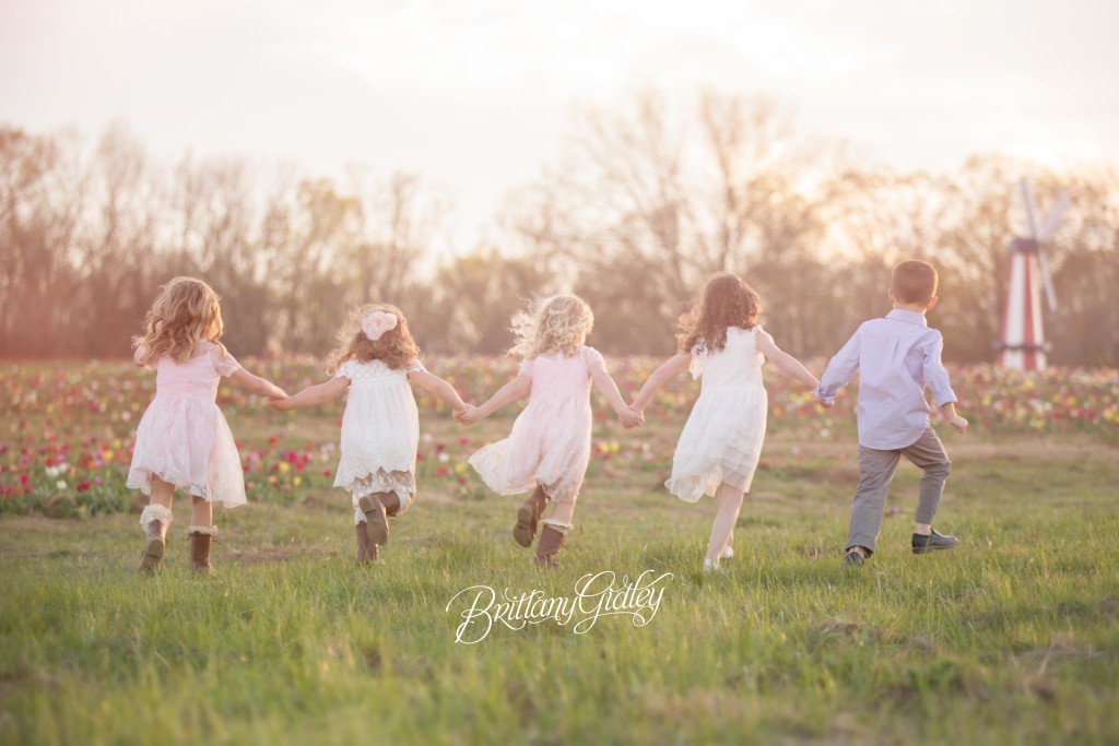 Tulip Field | Children | Golden Hour | Photo Shoot | Sunset | Canon