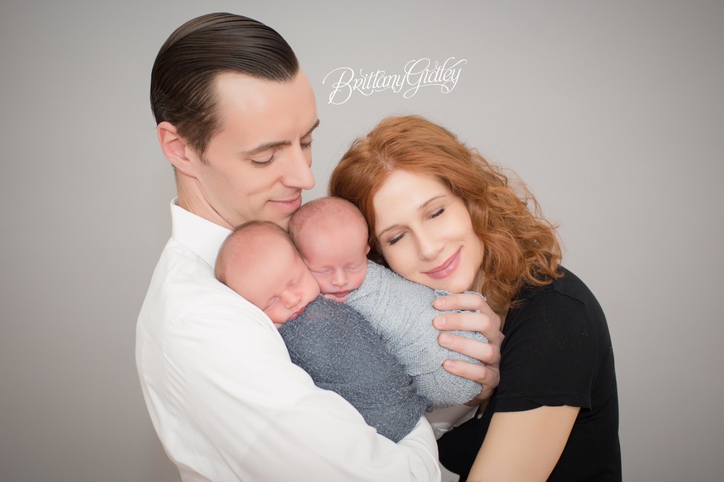 Twin Photographer | Brittany Gidley Photography | Cleveland Ohio Newborn Photographer | Family Photography