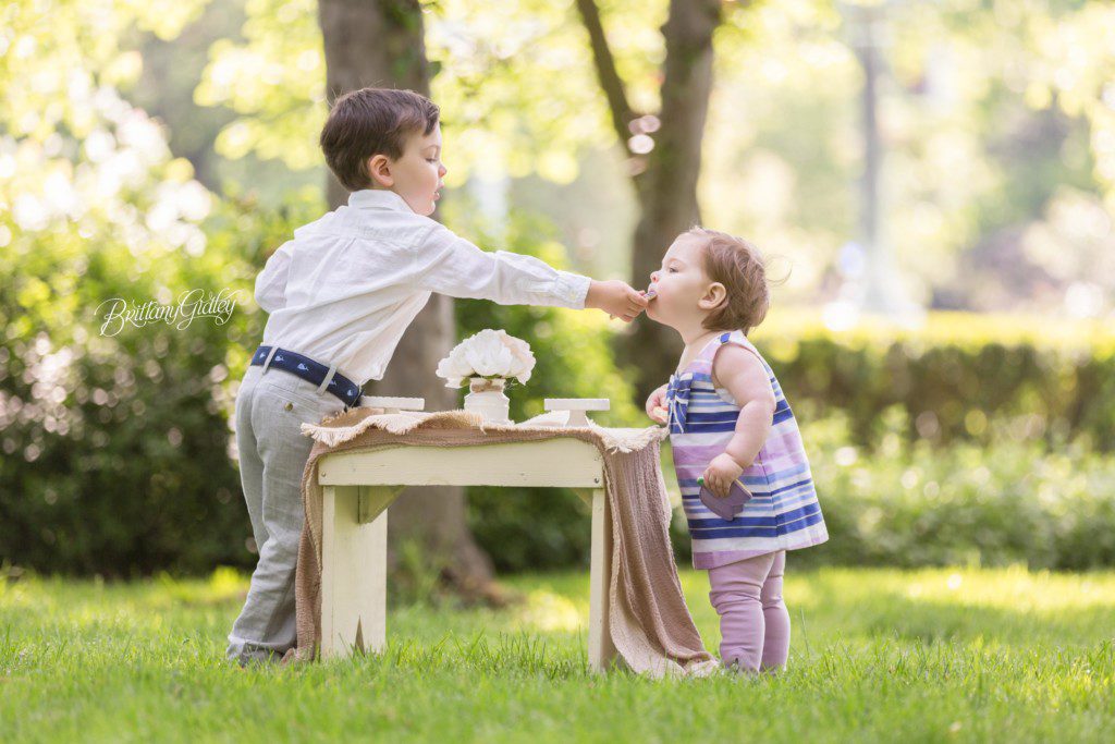 Cleveland Museum of Art | Siblings | Big Brother | Little Sister | Snack Time