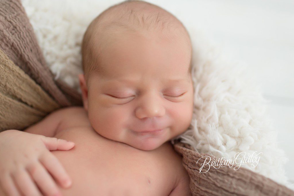 Cleveland Newborn Photographer | Cleveland Newborn Photography | Start With The Best | Cleveland Ohio | Pink Newborn Services