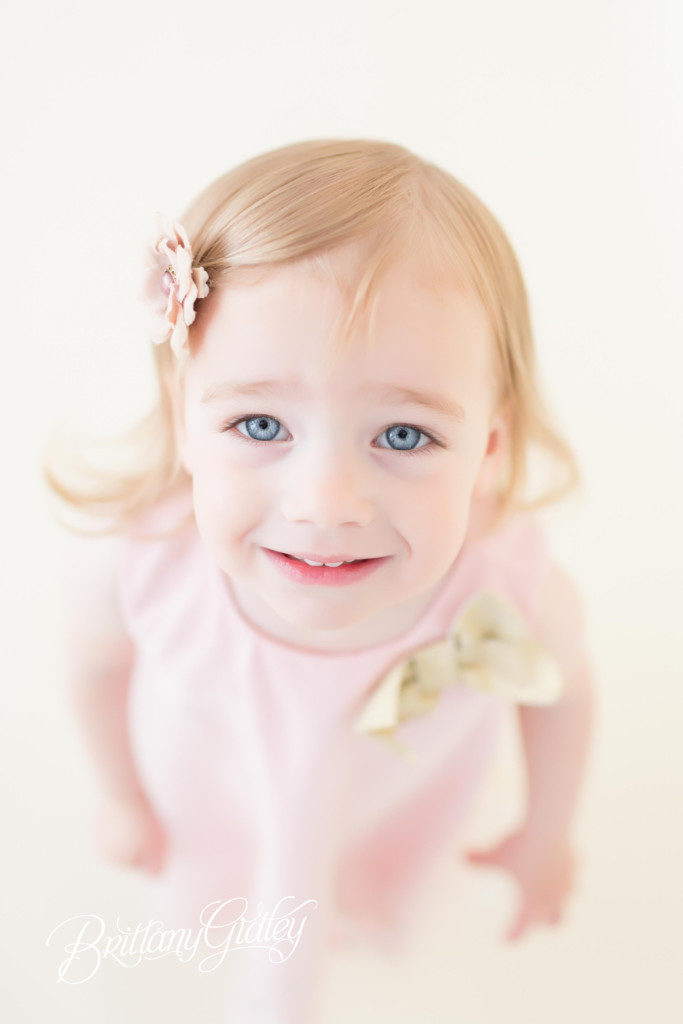 Big Sister | Cleveland Ohio Newborn Photography | Cleveland Ohio Newborn Photographer | Start With The Best | Brittany Gidley Photography | Cleveland's Best Toddler Photographer | Brittany Gidley