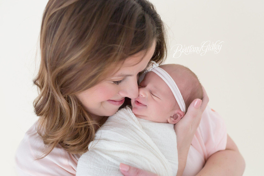 Cleveland Newborn Photography | Cleveland Ohio Newborn Photography | Cleveland Ohio Newborn Photographer | Start With The Best | Brittany Gidley Photography