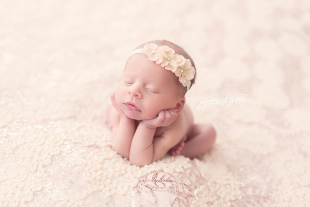 Cleveland Newborn Photographer | Cleveland Ohio Newborn Photography | Cleveland Ohio Newborn Photographer | Start With The Best | Brittany Gidley Photography
