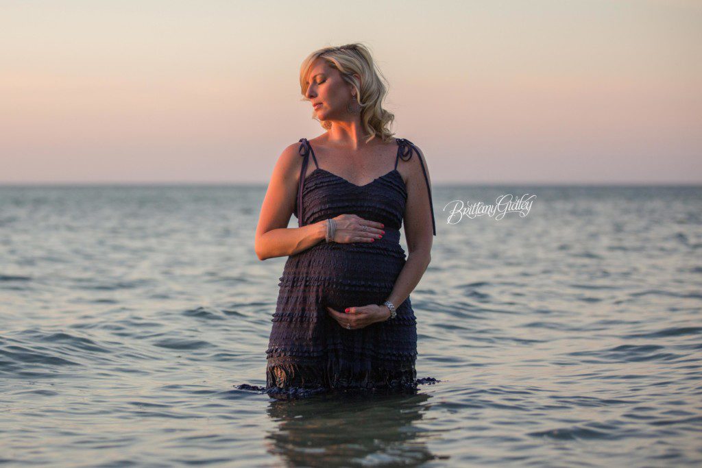 Maternity Photo Shoot | Cleveland Ohio | Edgewater Reservation | Brittany Gidley Photography LLC