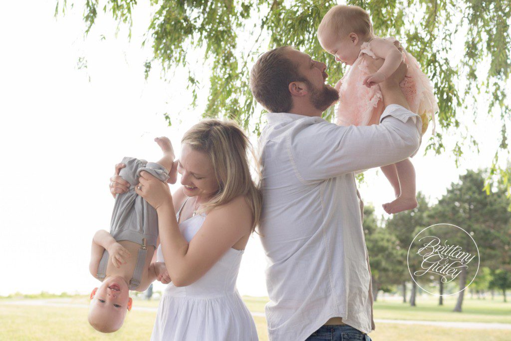 Family | Twins | Edgewater State Park | Cleveland Ohio | Brittany Gidley Photography LLC