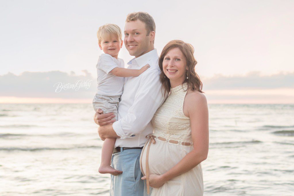 Beach Maternity | Family | Sunset Photo Shoot | Cleveland Ohio | Edgewater Beach