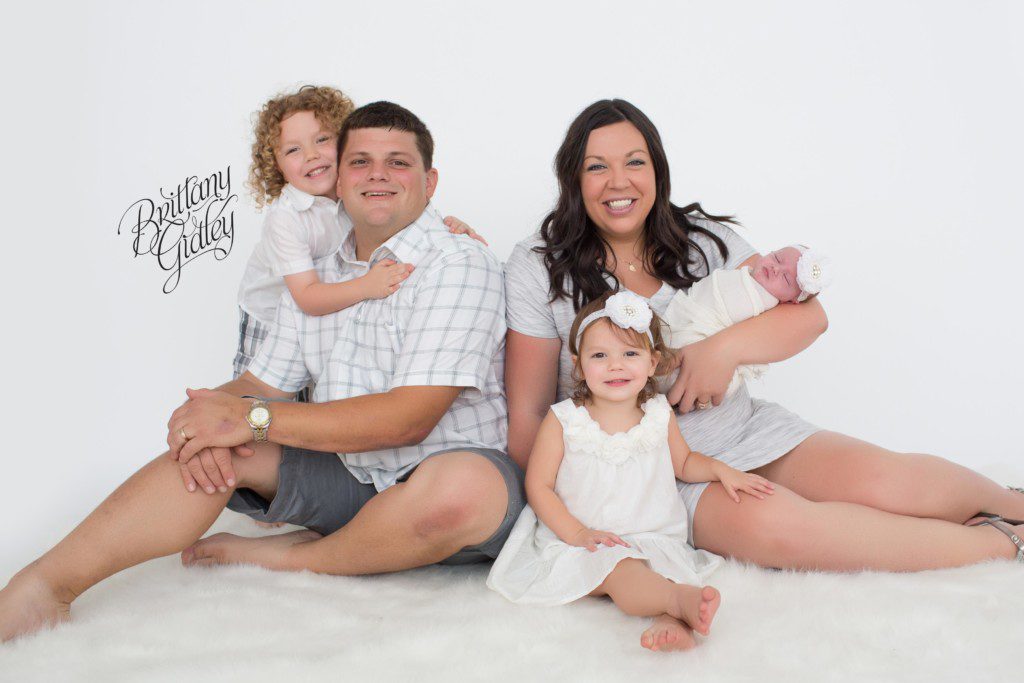 Cleveland Newborn Photographer | Siblings | Newborn Baby Girl | Cleveland Ohio