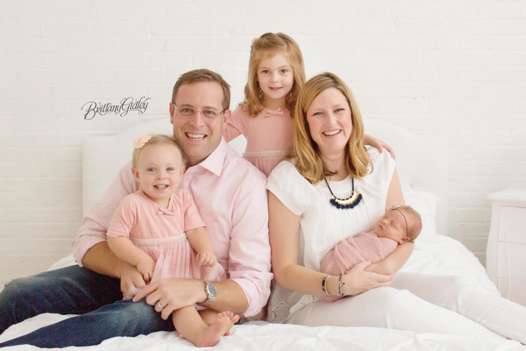 Newborn Baby Girl | Family Photography | Family Photographer | Cleveland Ohio | www.brittanygidleyphotography.com | Brittany Gidley Photography | Three Girls | Sisters