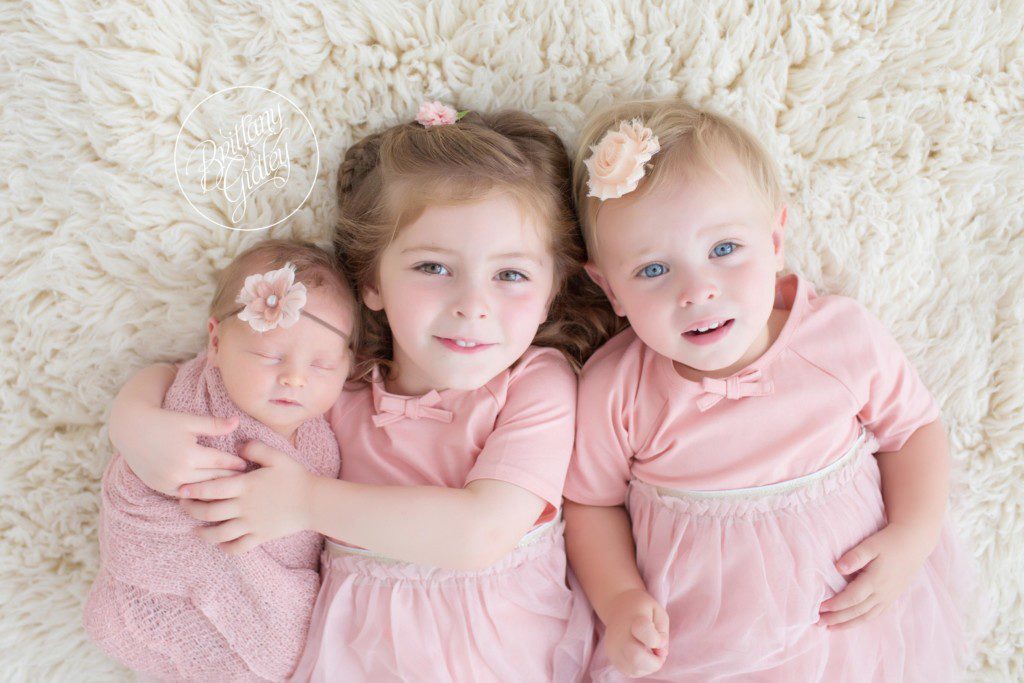 Newborn Baby Girl | Newborn Photography | Newborn Photographer | Cleveland Ohio | www.brittanygidleyphotography.com | Brittany Gidley Photography | Three Girls | Sisters
