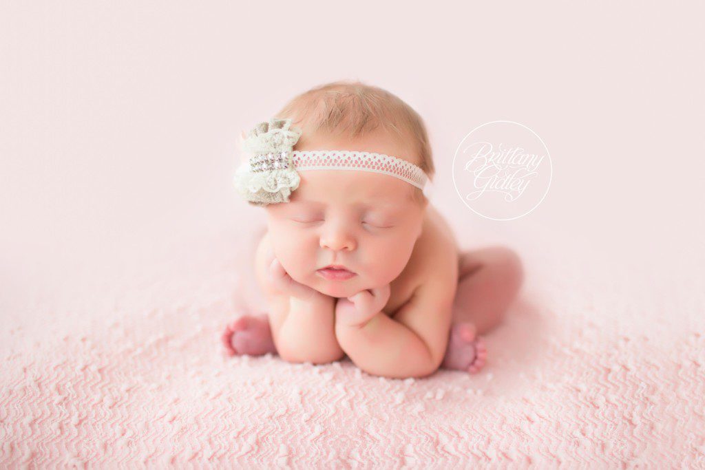 Newborn Girl | Newborn Photography | Newborn Photographer | Cleveland Ohio | www.brittanygidleyphotography.com | Brittany Gidley Photography | Three Girls | Sisters