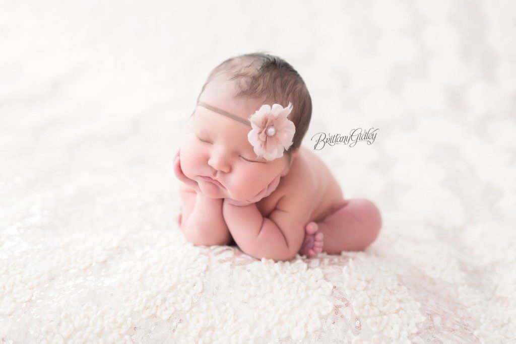 Newborn Photographer Cleveland | Ohio Newborn Studio | Newborn Photography Studio | www.brittanygidleyphotography.com | Brittany Gidley Photography LLC