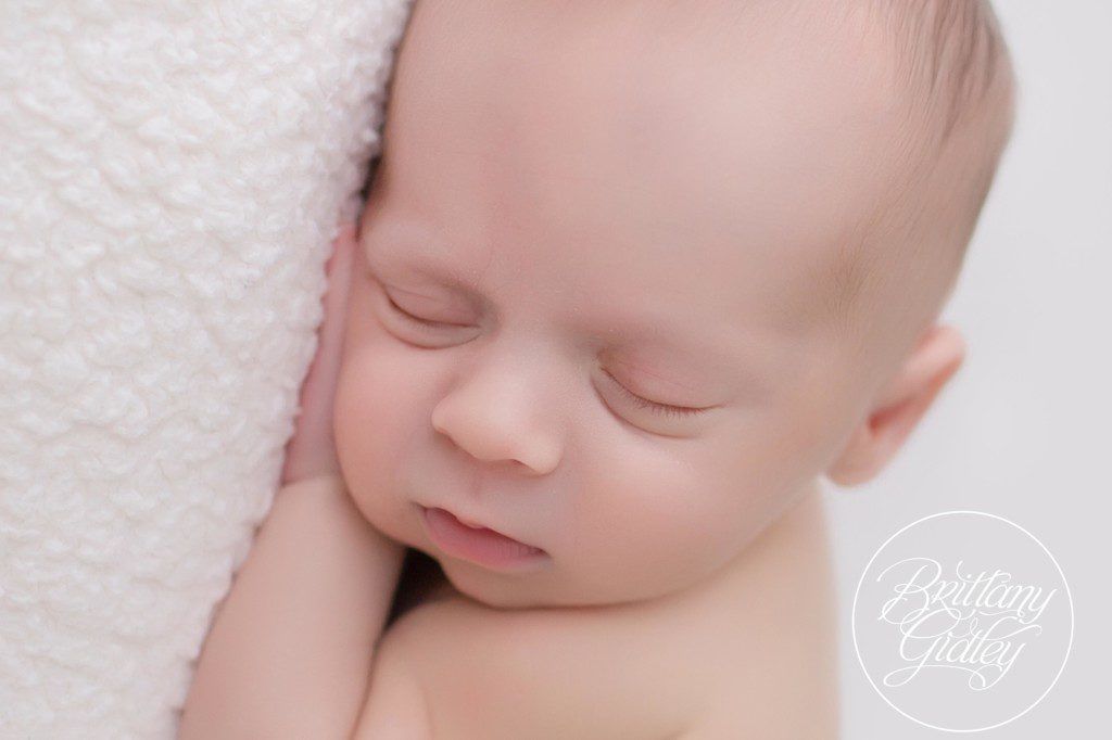 Ohio Newborn Photographer | Newborn Photography | Cleveland Ohio | Preemie Photographer