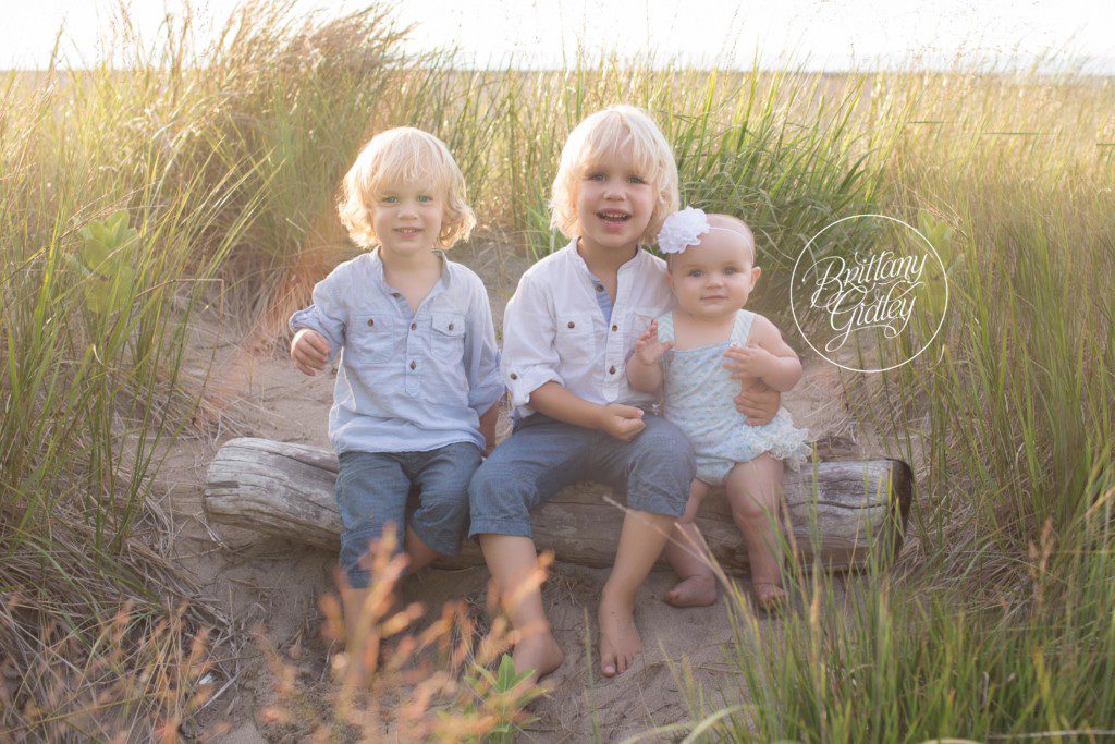 Beach Photographer | Siblings | Baby 6 Months | Mentor Headlands Beach