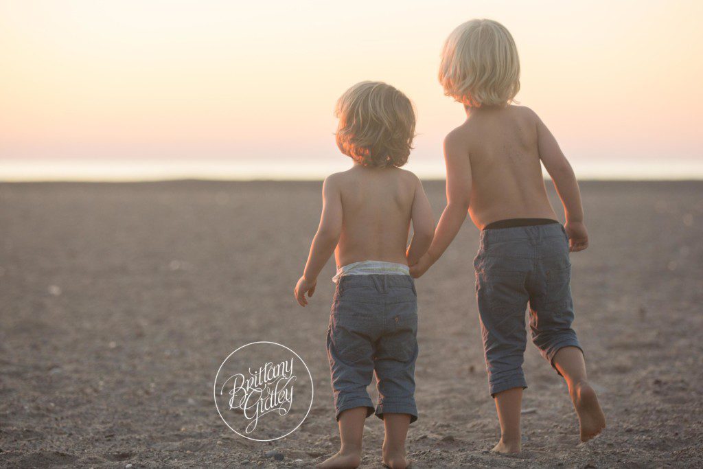 Beach Photographer | Siblings | Baby 6 Months | Mentor Headlands Beach