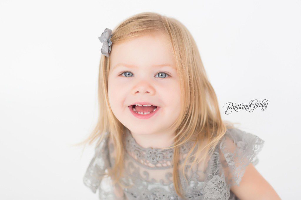 Big Sister | Toddler Photographer | Cleveland Ohio | Start With The Best