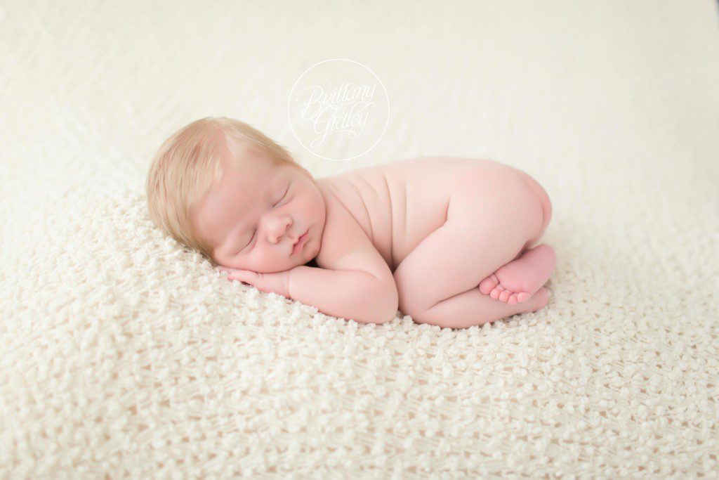 Newborn  Studio | Cleveland Ohio Newborn Photography | www.brittanygidleyphotography.com