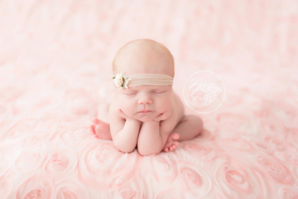 Family | Newborn Girl | Newborn Photography | Newborn Photographer | Siblings | Start With The Best | Brittany Gidley Photography LLC | Cleveland Ohio