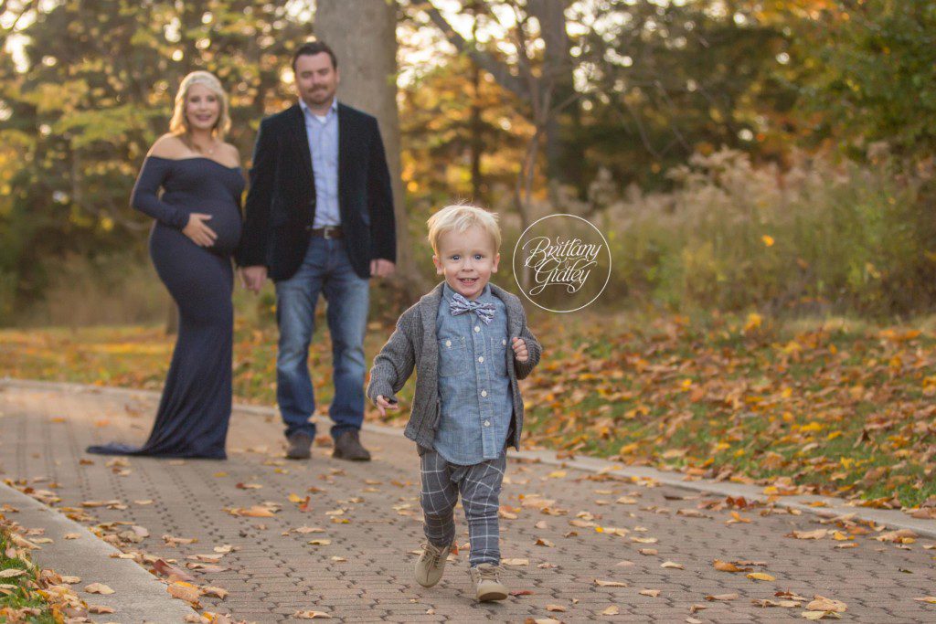 Maternity Photos | Akron Maternity Photographer | Nature Realm