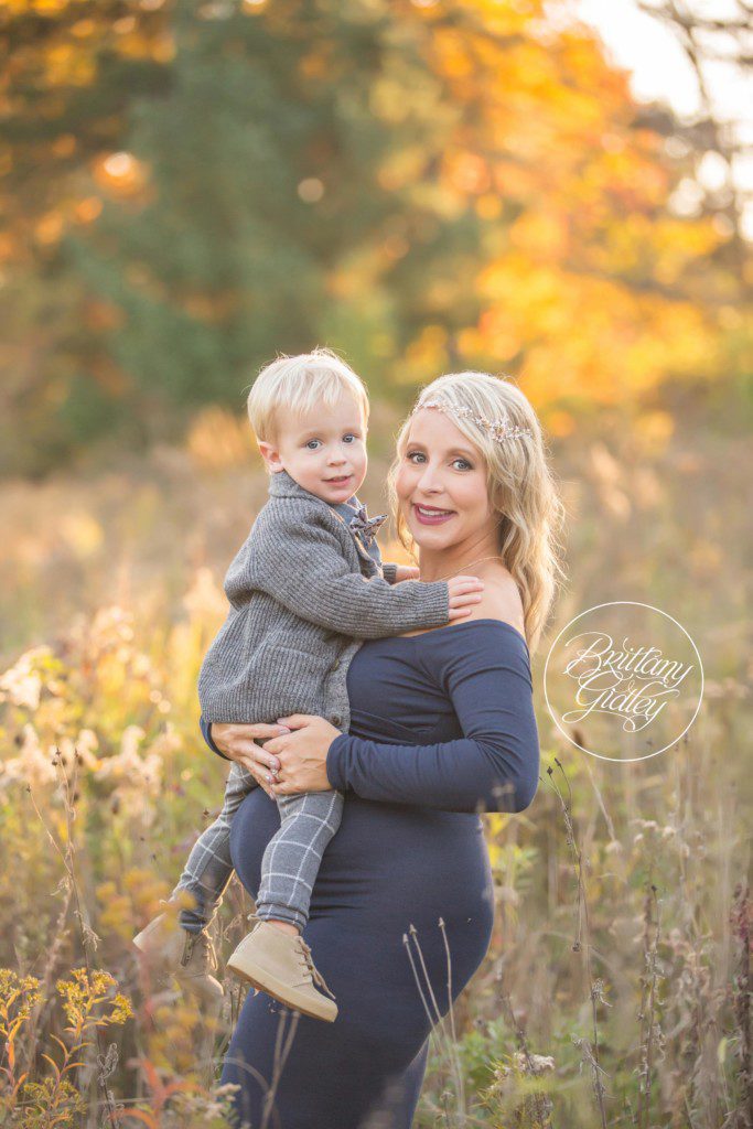 Maternity Photo Shoot | Pregnancy Pictures | Nature Realm