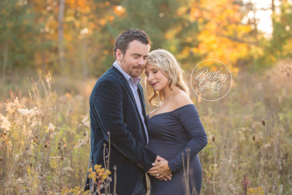 Maternity Photo Shoot | Pregnancy Pictures | Nature Realm